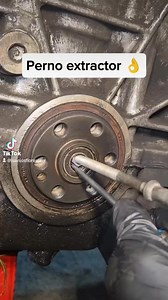 Perno extractor 👌 . . . #trucos #mecanica #automocion #mecanico #mecanicarapida #mecanicodeltiktok #juanfloresfg | Juan Flores FG