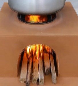 How to make a wood stove with clay Primitive technology | Random Upcycle