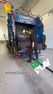 Top 10 av våra mest visade reels på Strangeofsweden 🇸🇪 🎥 Denna reel nådde 1,6 miljoner visningar på Facebook 🚀 Gav över 2 000 nya följare Tack till alla som följer, delar och kommenterar – det är ni som gör detta möjligt 🙌 🔵 Skum: Kenotek Cargo 4100 Forté 🔵 Ph Neutral Oxidlösare: 4200 #strangeofsweden #psenergi #kenotek #skumtvätt #cargo4100forté | Jörgen Strange