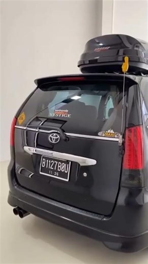 Mobil Toyota Avanza Ada Roof Box Viral