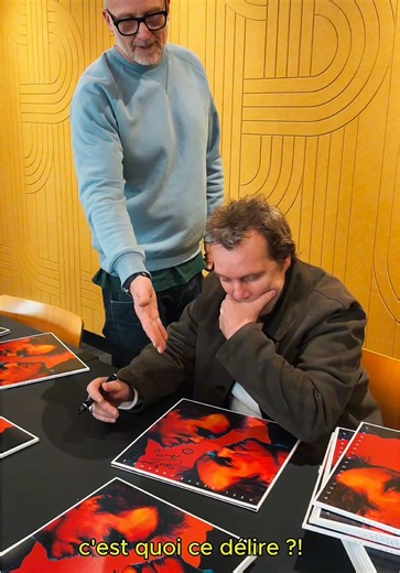 🥶 Ça ne s’est passé comme je l’imaginais mais j’ai tout signé voire plus!! (Feat Julien Heissler et Rosalie Olivier - team Barclay) #axelbauer #dedicaces @universalmusicfr #barclay