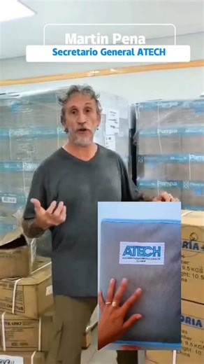 • Kit para afiliados y afiliadas de Atech • 📦 En las próximas semanas, la Junta Ejecutiva estará enviando los kits a las regionales, para que cada una pueda organizar y realizar la entrega correspondiente a las afiliadas y afiliados. El kit contiene: Resma de hojas A4 Organizador A4 artesanal Lapicera: azul, negra, roja, verde Lápiz portaminas Minas de repuesto Goma de borrar Corrector líquido de tinta Fibron para pizarra Resaltador fluo Regla • Seguimos estando presentes y acompañando el traba