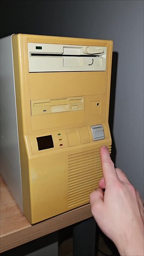 Classic 386SX PC Booting with MS-DOS 6.22