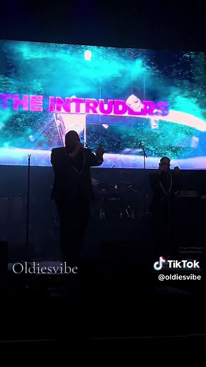 The Intruders “Sad Girl” live 11/18/23 🎭 #theintruders #sadgirl #oldies #fyp #rnbvibes #oldisgold #livemusic