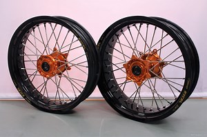 KTM SUPERMOTO VANTEET 2024 - Moottoripyörän varaosat ja tarvikkeet - Nettivaraosa