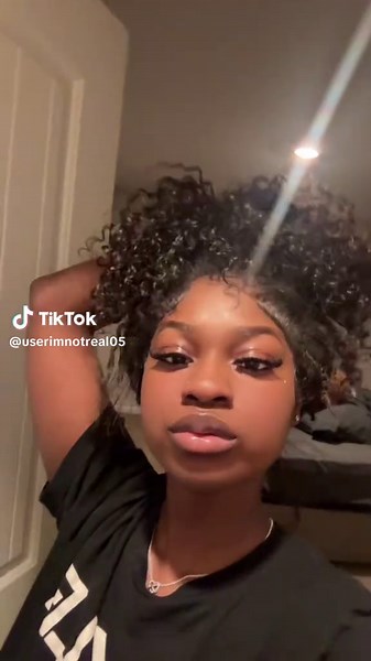 userimnotreal05 (@userimnotreal05)’s videos with Hallucinating - Future