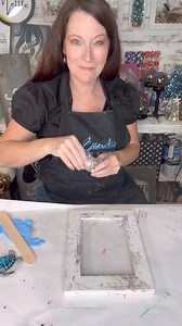 Blue Sea Turtle Glass and Resin Art piece. #glassart #resinart #glassclass #create #deepsouthshelling #shatteredglass #mettle #coastaldecor | Mettle Modern Design