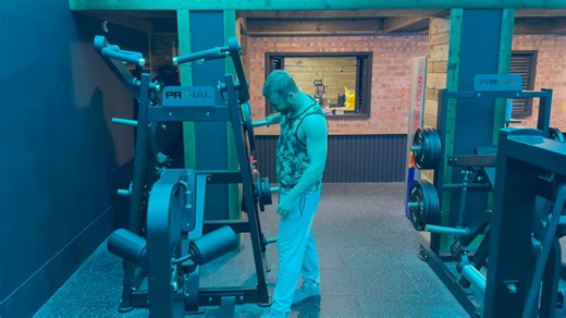 GRIT Gym Walkthrough 💪 If you wanted to learn more about GRIT Performance Gym, then we decided to do a walk-through for you all to peek behind the curtain, and if you want more and would like to sign up, give us a DM and sign up in the comments 👇 Tag your gym bro/sis ⬇️ | Grit Performance Gym