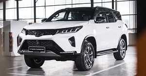2021 Toyota Fortuner facelift launched in Malaysia - three variants, new 2.8L diesel, TSS & AEB; fr RM172k - paultan.org
