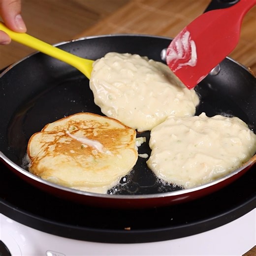 7.1K views · 26 shares | Take 1 apple and make this delicious recipe in less than 10 minutes | Happy Kitchen | Facebook