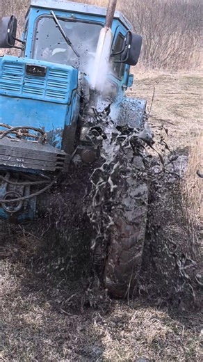Tractor LTZ 40 mud