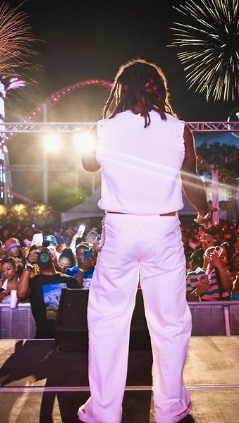 Lloyd on Instagram: "Some footage from my July 4th concert in Brooklyn, NY. Feels so good to get love in the city where I finished up my first album. Coming from the south I couldn’t appreciate the city as much as I do now. So thankful for all those long nights on Mercer St. ️ Thank you to @djbigreef & @melindasantiago for making sure me & @sammiealways got to rock the stage together again. #ConeyIsland #ilovernbwednesday : @pressureonline"