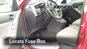 Interior Fuse Check: 2006 Pontiac Vibe 1.8L 4 Cyl.
