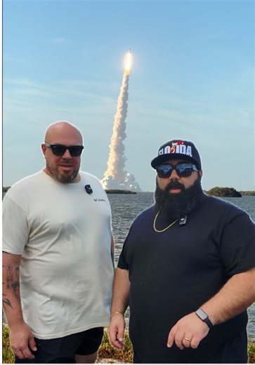 🚀 Have y’all ever had the chance to experience a rocket launch up close? This is truly a bucket list must do. Shout out the Artemis crew and best of luck in your mission to the moon! 🌖 #nasa #artemis #moon #orlandoflorida #thinkaboutit