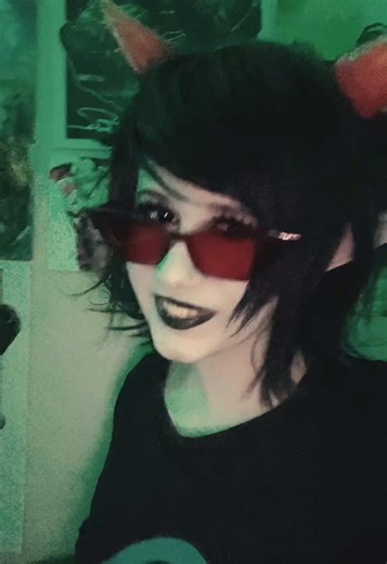 sorry this may 8e corny. working on vriska cos atm #homestuck #terezipyrope #terezipyropecosplay #vrisrezi #homestuckcosplay