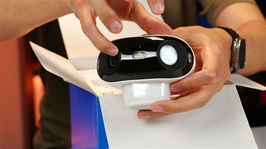 🔊✨ Close your eyes and enjoy the unboxing sound... because it’s ASMR style! 🎁❤️ #Reolink #Unboxing | Reolink