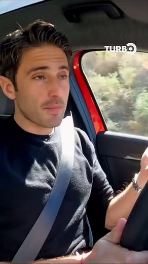 15K views · 1.4K reactions | La Scenic E-Tech devient la voiture de l’année, mais que vaut ce Crossover 100% électrique ? Réponse avec Simon Potée-Gallini.  Turbo, dimanche à 11H20 sur M6 ! | Turbo | Facebook