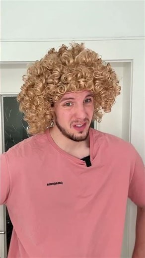 Mission failed: The pizza was just too good. 🍕🤷‍♂️ #bodyguard #pizza #mission @herr_david