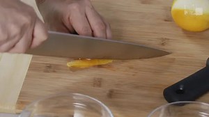 Impress your guests with this creamy lemon pasta with scallops