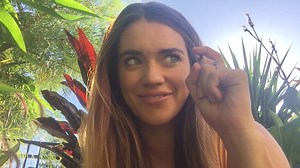 Model and environmental scientist Laura Wells loves worms. From reducing waste to addressing climate change, she drops the knowledge on why worms are one of the coolest organisms on the planet. Join the War on Waste by composting or wormfarming at home. It's super easy with subsidised gear and home delivery from your council --> http://bit.ly/CmpstRev Laura Wells Model #compostrevolution #WaronWasteAU ABC ABC TV Costa Georgiadis Official | Compost Revolution