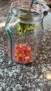 I NEED to know who came up with this!!🤯🤯🤯 @Prepara Kitchenware -> https://go.naturalcleansing.co/XVlCQV #saladpod #prepara #healthcoach #mealprep #tiktokshop #fyp | Yoga Journal United Arab Emirates