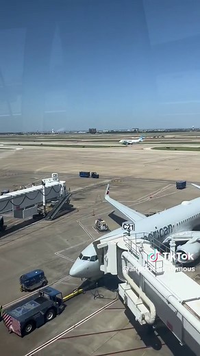Navigating DFW Airport with Skylink Transportation Service