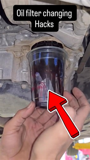 Tired of getting oil all over your hands when changing your oil filter? 🚗🛠️ In this quick hack, I’ll show you how to change your oil filter without the mess. Using just a simple plastic cup, you can catch the oil as it drains and keep your hands and garage floor clean. Perfect for DIY car maintenance and saving time during oil changes! 🔧✨ #oilchange #car #tips #mechanic #carmaintenance | Jahslove automobile mechanic