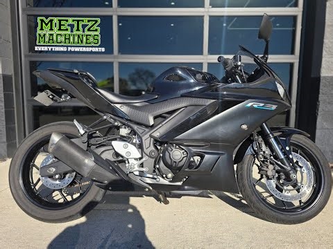 2023 Yamaha YZF-R3 Walk Around and Start Up