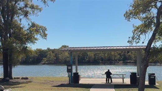 Leander lake that mysteriously drained sees water levels drop further despite recent rain
