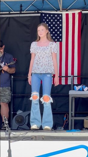 Elizabeth Clark 👣 2025 Bluegrass Along the Harpeth Festival