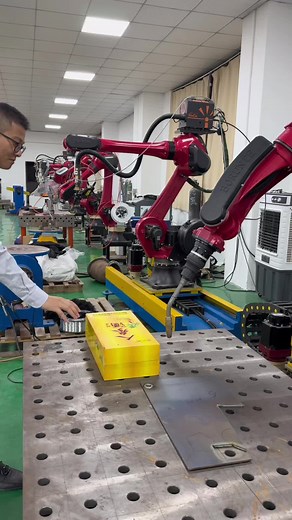 Industrial Robots in Factory Automation: Six-Axis Technology