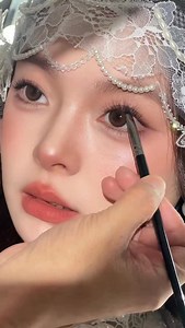 Glossy lips paired with pastel eyeshadow create a soft, serene impression.♥️ 🔗 Follow us for more beauty content: IG: makeup.since23 YT: Manmakeup.official FB: Man Make Up | Page: Man Makeup ____. #mymakeup #makeupartist #makeup #makeuptutorial #fblifestyle | Man Make Up