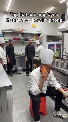 That one employee in every workplace 😤🤯#chinesefood #foryoupage❤️❤️ #tibetrestaurant #hotpot #bestchinesefood