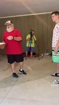 Clown pie throwing lesson