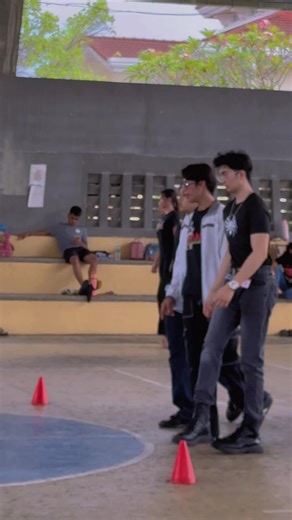 Essential Modeling Tips for a Successful Runway Walk