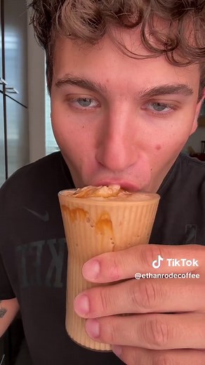 How to Make Mocha Sauce: 3 Delicious Ways to Enjoy