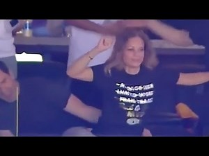 Sonya Curry Dances On Younger Man