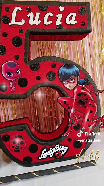 piñatas Ladybug ❤️💙 #piñatasartesanales #piñataspersonalizadas #ladybug