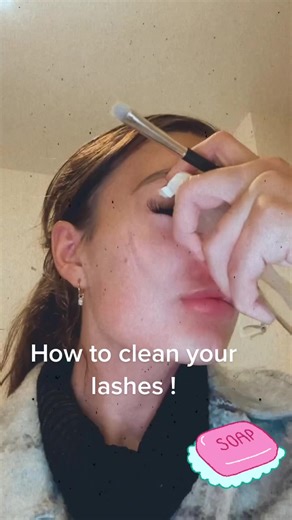How to Properly Clean Your Lashes: A Step-by-Step Guide