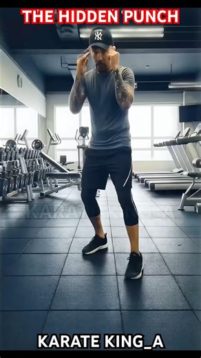 The Hidden Punch #boxing #boxinglife #boxeo #boxingtraining #tutorial #karate1 #shorts #martialarts