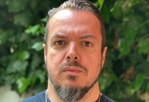 Former SEPULTURA Drummer IGOR CAVALERA Breaks Down 'Refuse/Resist' Song In 'Beneath The Drums' Video Series
