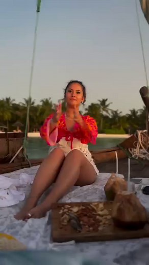 2.8K views · 3 comments | SUNSET CRUISING – KENDWA ⛵️ ↓ Sunset...