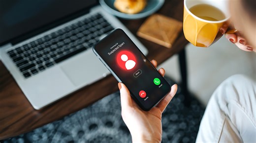 ‘Say nothing’ if you receive bank-emptying phone call – four clues