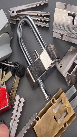 Unlocking the Secrets of Soviet Era Rack Locks
