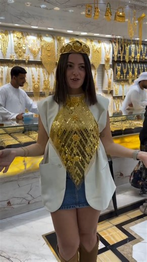 Why Dubai Sheikhs Avoid Wearing Gold 😱 #dubai #shortsvideo