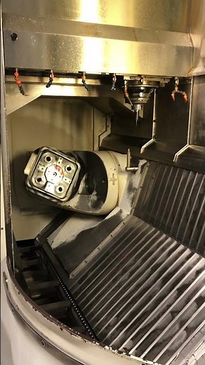 MIKRON HSM 600 5-axis high-speed machining centre