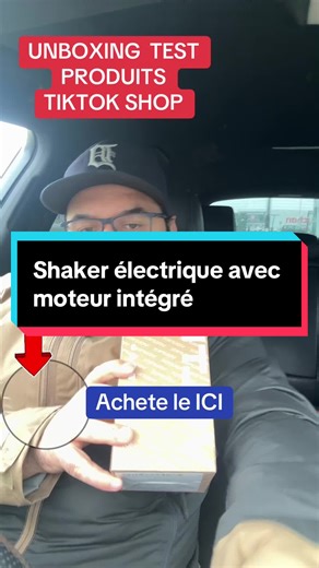 Shaker électrique avec moteur intégré : shake parfait en 10 sec (sans grumeaux) ⚡🥤 Le shaker avec moteur électrique intégré (shaker automatique / shaker motorisé) mélange tout seul tes protéines whey, gainer, BCAA, collagène, repas type meal replacement, ou même café latte / matcha : tu verses, tu appuies, et ça fait un mix homogène sans grumeaux. Idéal pour la salle, le bureau, en voiture, en déplacement, et pour ceux qui veulent un shake rapide sans boule métal qui claque partout. Accessoires