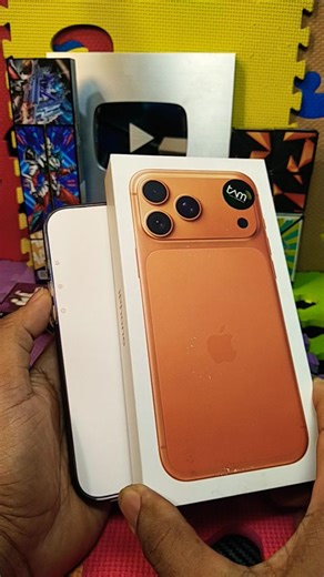 unboxing the orange iPhone #iphone #apple