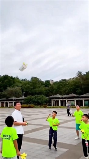 Amazing circular paper plane, how to make longest flying paper plane, new viral plane