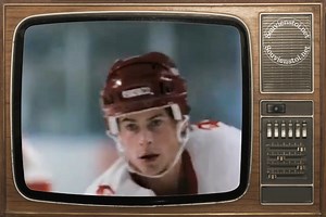 Youngblood, film américain réalisé par Peter Markle, sorti en 1986. Avec Rob Lowe, Cynthia Gibb, Patrick Swayze, Keanu Reeves... Synopsis Le jeune hockeyeur Dean Youngblood découvre le hockey sur glace de haut niveau dans l'antichambre de la Ligue nationale de hockey. Dean Youngblood a 17 ans et quand il est sur des patins à glace, il ne craint personne. Bien décidé à intégrer la ligue Nationale de Hockey, il rejoint l'équipe canadienne des Mustangs de Hamilton, persuadé que son adresse sur une 